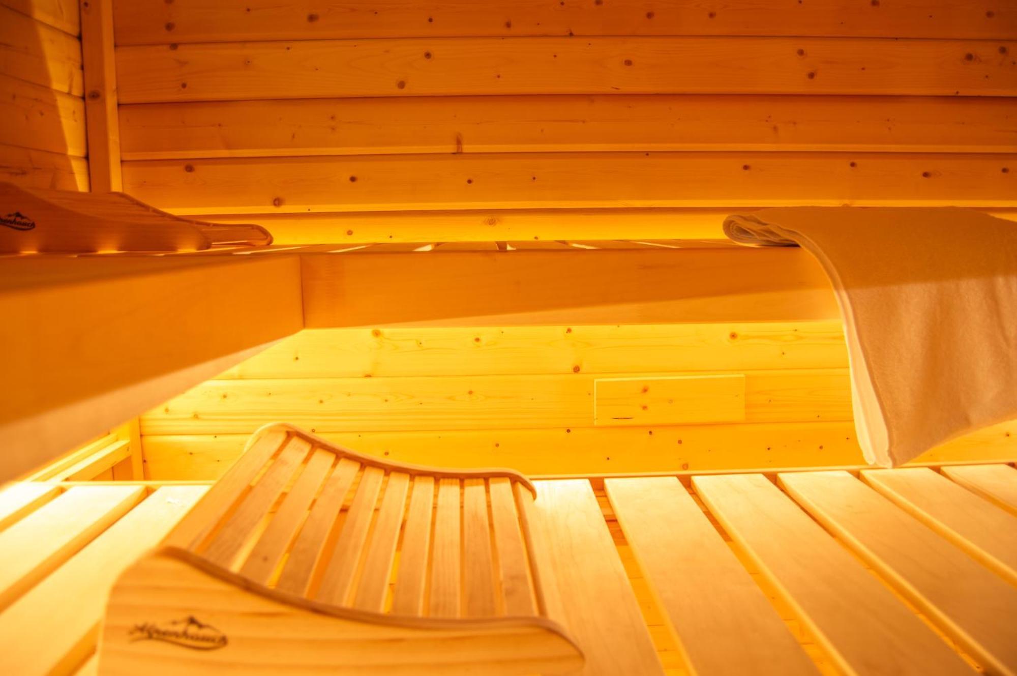 Wellness Mitten In Der Wasserfallstadt Triberg Triberg im Schwarzwald Εξωτερικό φωτογραφία